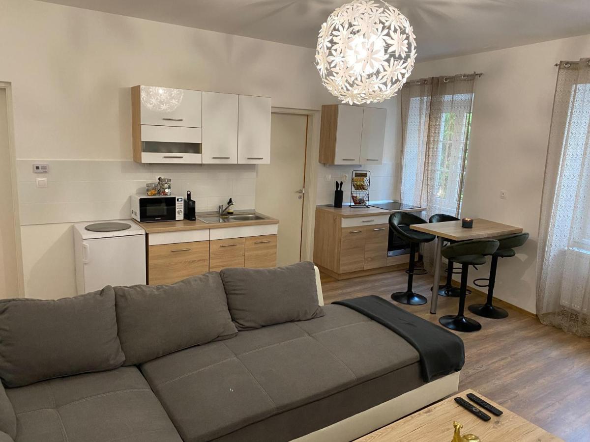 Varker 9 Apartman Sopron Exterior photo
